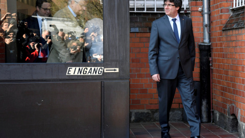 El expresident catalán Carles Puigdemont, a su salida de la prisión alemana de Neumuenster. REUTERS/Fabian Bimmer El expresident catalán Carles Puigdemont, a su salida de la prisión alemana de Neumuenster. REUTERS/Fabian Bimmer
