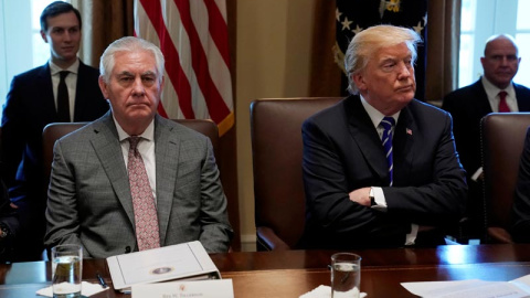 Donald Trump junto al secretario de Estado, Rex Tillerson, en la Casa Blanca. | REUTERS Donald Trump junto al secretario de Estado, Rex Tillerson, en la Casa Blanca. | REUTERS