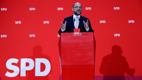 El líder del partido socialdemócrata (SPD), Martin Schulz, ofrece una rueda de prensa en la sede del partido en Berlín. EFE/FELIPE TRUEBA El líder del partido socialdemócrata (SPD), Martin Schulz, ofrece una rueda de prensa en la sede del partido en Berlín. EFE/FELIPE TRUEBA