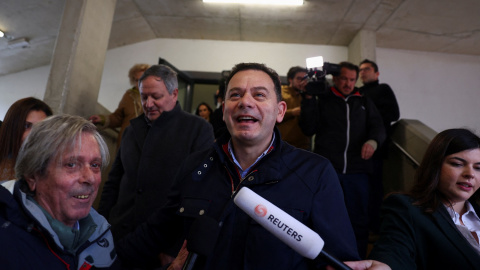 El candidato conservador, Luís Montenegro, a la salida del colegio electoral en Espinho (Portugal), a 10 de marzo de 2024. El candidato conservador, Luís Montenegro, a la salida del colegio electoral en Espinho (Portugal), a 10 de marzo de 2024.