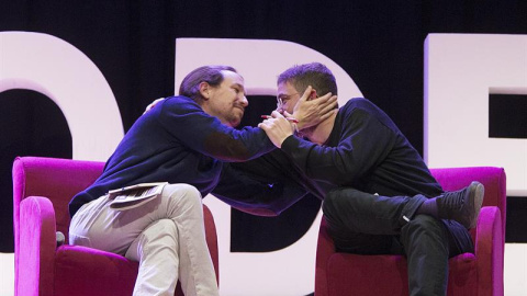 Pablo Iglesias y Albano Dante, durante el acto. EFE/Marta Pérez Pablo Iglesias y Albano Dante, durante el acto. EFE/Marta Pérez