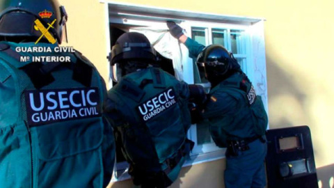 Imagen de archivo de una operación antidroga de la Guardia Civil. Imagen de archivo de una operación antidroga de la Guardia Civil.