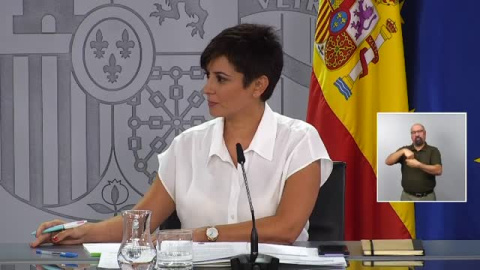 El Gobierno recuerda a Puigdemont que "la convivencia no es posible fuera del marco constitucional" El Gobierno recuerda a Puigdemont que "la convivencia no es posible fuera del marco constitucional"