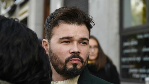El portavoz de ERC, Gabriel Rufián, a su llegada al Tribunal Supremo./ EFE