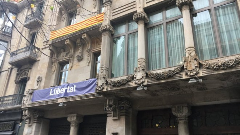 Fachada de la Consellería de Economía./ @perearagones