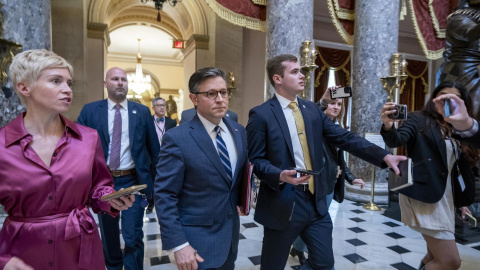 El presidente de la Cámara de Representantes de EEUU, Mike Johnson, responde a los medios. En Washington, a 13 de marzo de 2024. El presidente de la Cámara de Representantes de EEUU, Mike Johnson, responde a los medios. En Washington, a 13 de marzo de 2024.