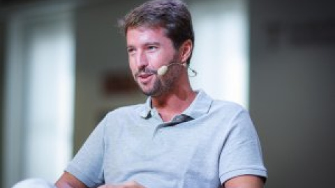 Alejandro Villena, psicólogo y sexólogo: "La pornografía ha convertido la masturbación en algo compulsivo"