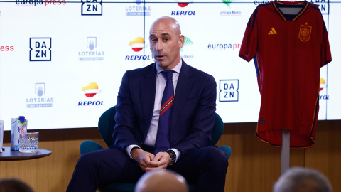 Luis Rubiales asiste durante los Desayunos Deportivos Europa Press de Luis Rubiales, Presidente de la RFEF, celebrados en Castellana 81 el 14 de febrero de 2023, en Madrid, España. Luis Rubiales asiste durante los Desayunos Deportivos Europa Press de Luis Rubiales, Presidente de la RFEF, celebrados en Castellana 81 el 14 de febrero de 2023, en Madrid, España.