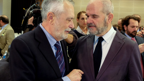 Los expresidentes de la Junta José Antonio Griñán y Manuel Chaves. /EUROPA PRES Los expresidentes de la Junta José Antonio Griñán y Manuel Chaves. /EUROPA PRES