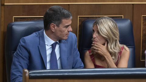 El presidente del Gobierno en funciones y secretario general del PSOE, Pedro Sánchez y la líder de Sumar, Yolanda Díaz durante la Sesión Constitutiva de la XV Legislatura en el Congreso de los Diputados El presidente del Gobierno en funciones y secretario general del PSOE, Pedro Sánchez y la líder de Sumar, Yolanda Díaz durante la Sesión Constitutiva de la XV Legislatura en el Congreso de los Diputados