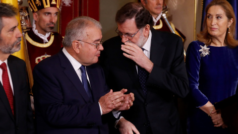 El presidente del Gobierno, Mariano Rajoy y el presidente del Tribunal Constitucional, Juan José González Rivas.- EFE El presidente del Gobierno, Mariano Rajoy y el presidente del Tribunal Constitucional, Juan José González Rivas.- EFE