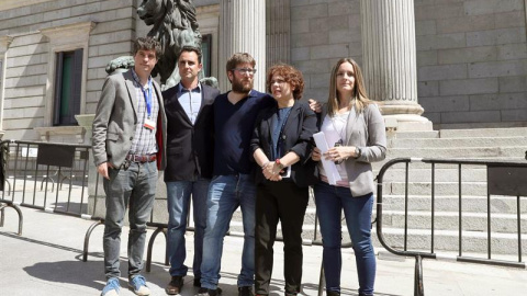 El exempleado del banco HSBC Hervè Falciani, quien ha registrado hoy en el Congreso, junto al eurodiputado de Podemos Miguel Urbán y las diputadas de Unidos Podemos Gloria Elizo y Àngela Ballester una proposición no de ley para instar al Gobierno a qu El exempleado del banco HSBC Hervè Falciani, quien ha registrado hoy en el Congreso, junto al eurodiputado de Podemos Miguel Urbán y las diputadas de Unidos Podemos Gloria Elizo y Àngela Ballester una proposición no de ley para instar al Gobierno a qu