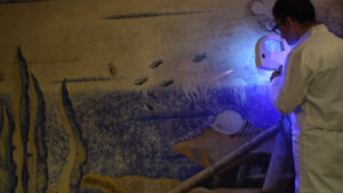 18/3/24 Momento del proceso de conservación de las telas en las que Lugrís pintó los murales, hoy en el museo Massó