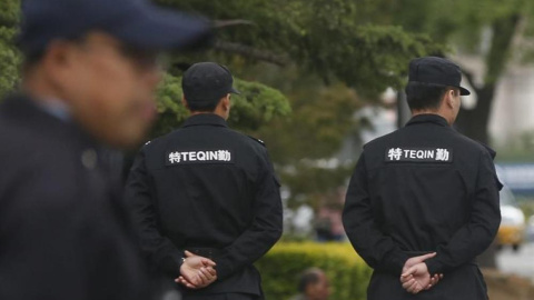 Agentes de la policía china en una imagen de archivo | EFE Agentes de la policía china en una imagen de archivo | EFE