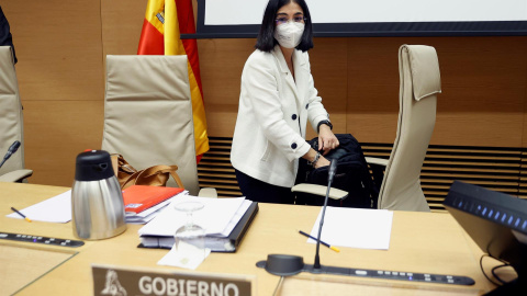 La ministra de Sanidad, Carolina Darias, llega para comparecer este jueves a petición propia, en sesión extraordinaria, ante la Comisión de Sanidad y Consumo del Congreso de los Diputados en Madrid este 27 de enero de 2022. La ministra de Sanidad, Carolina Darias, llega para comparecer este jueves a petición propia, en sesión extraordinaria, ante la Comisión de Sanidad y Consumo del Congreso de los Diputados en Madrid este 27 de enero de 2022.