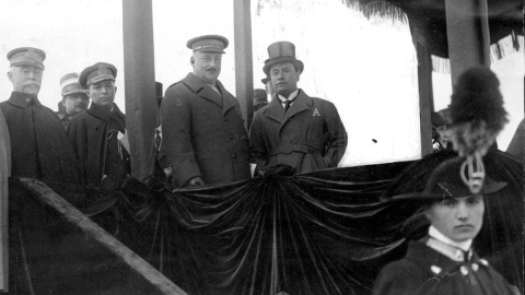 Benito Mussolini junto al Miguel Primo de Rivera durante unas maniobras militares en Roma. Benito Mussolini junto al Miguel Primo de Rivera durante unas maniobras militares en Roma.