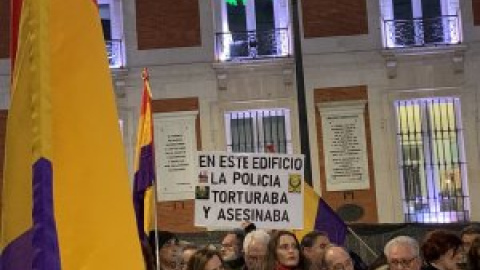 Colectivos de Memoria exigen a Almeida que cumpla la ley y recuerde con una placa en Sol a las víctimas del franquismo