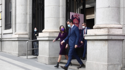 La ministra de Igualdad, Irene Montero, y el presidente del Gobierno, Pedro Sánchez, a su salida del acto institucional con motivo del 8 de marzo, Día Internacional de la Mujer La ministra de Igualdad, Irene Montero, y el presidente del Gobierno, Pedro Sánchez, a su salida del acto institucional con motivo del 8 de marzo, Día Internacional de la Mujer