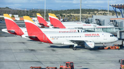 Aviones en las pistas en el aeropuerto Adolfo Suárez Madrid-Barajas, a 7 de enero de 2024, en Madrid (España). Aviones en las pistas en el aeropuerto Adolfo Suárez Madrid-Barajas, a 7 de enero de 2024, en Madrid (España).