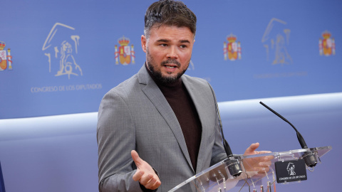 ERC cierra filas con Irene Montero ante la reforma de la ley del 'solo sí es sí': "Tiene que pasar por Igualdad" ERC cierra filas con Irene Montero ante la reforma de la ley del 'solo sí es sí': "Tiene que pasar por Igualdad"