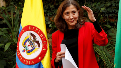 La candidata Ingrid Betancourt habla a los medios de comunicación sobre la Coalición de la Esperanza, el jueves en Bogotá (Colombia). La candidata Ingrid Betancourt habla a los medios de comunicación sobre la Coalición de la Esperanza, el jueves en Bogotá (Colombia).