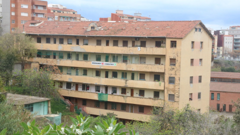 Edifici El Barco d'Esplugues a 26 de març de 2024. Edifici El Barco d'Esplugues a 26 de març de 2024.