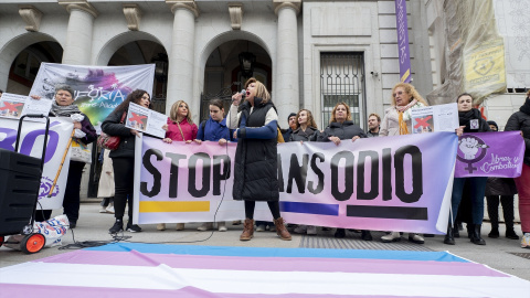 Mar Cambrollé, interviene durante una concentración a favor de los derechos trans. Imagen de archivo. Mar Cambrollé, interviene durante una concentración a favor de los derechos trans. Imagen de archivo.