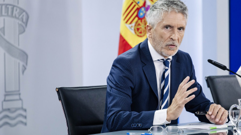 El ministro del Interior en funciones, Fernando Grande-Marlaska, durante una rueda de prensa posterior a la reunión del Consejo de Ministros, en el Palacio de La Moncloa, a 5 de septiembre de 2023, en Madrid (España). El ministro del Interior en funciones, Fernando Grande-Marlaska, durante una rueda de prensa posterior a la reunión del Consejo de Ministros, en el Palacio de La Moncloa, a 5 de septiembre de 2023, en Madrid (España).