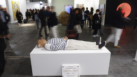 'Aquí murió Picasso', de Eugenio Merino, en ARCO 2023. 'Aquí murió Picasso', de Eugenio Merino, en ARCO 2023.