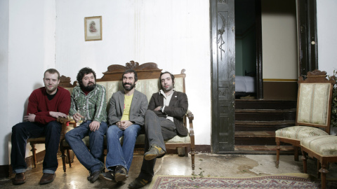 La Costa Brava facturó himnos generacionales y grandes hits como 'Treinta y tres' y 'Adoro a las pijas de mi ciudad'. La Costa Brava facturó himnos generacionales y grandes hits como 'Treinta y tres' y 'Adoro a las pijas de mi ciudad'.