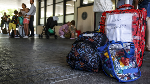Varias mochilas preparadas para acoger a refugiados ucranianos en el Rectorado de la Universidad Politècnica de Valencia, a 2 de septiembre de 2022, en València. Varias mochilas preparadas para acoger a refugiados ucranianos en el Rectorado de la Universidad Politècnica de Valencia, a 2 de septiembre de 2022, en València.