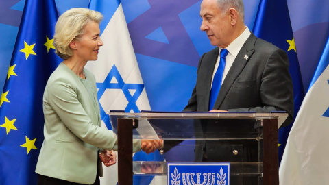 Ursula von der Leyen con Benjamin Netanyahu en su visita a Tel Aviv, a 13 de octubre de 2023. Ursula von der Leyen con Benjamin Netanyahu en su visita a Tel Aviv, a 13 de octubre de 2023.