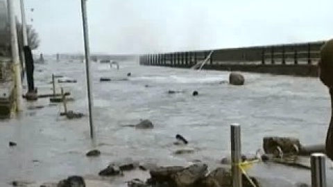 El temporal causa estragos en San Sebastián El temporal causa estragos en San Sebastián