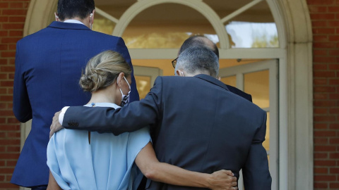 Yolanda Díaz abraza a Fernando Grande-Marlaska Yolanda Díaz abraza a Fernando Grande-Marlaska