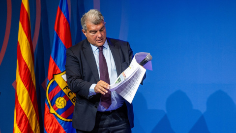 10/10/2023 - Joan Laporta, presidente del FC Barcelona, asistió a la rueda de prensa sobre el caso Negreira en el estadio Spotify Camp Nou el 17 de abril de 2023, en Barcelona, España. 10/10/2023 - Joan Laporta, presidente del FC Barcelona, asistió a la rueda de prensa sobre el caso Negreira en el estadio Spotify Camp Nou el 17 de abril de 2023, en Barcelona, España.