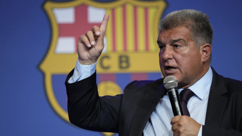 El presidente del FC Barcelona, Joan Laporta, durante la comparecencia sobre el 'caso Negreira', a 17 de abril de 2023. El presidente del FC Barcelona, Joan Laporta, durante la comparecencia sobre el 'caso Negreira', a 17 de abril de 2023.