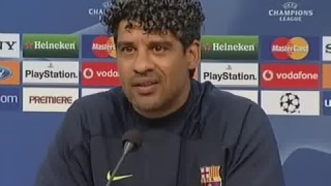 Rijkaard: "Lo que se dice en los periódicos no me afecta mucho" Rijkaard: "Lo que se dice en los periódicos no me afecta mucho"