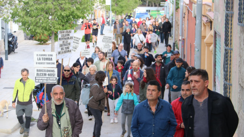 Alguns dels manifestants durant la protesta per la massificació de turistes Alguns dels manifestants durant la protesta per la massificació de turistes