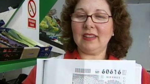 Cinco amigas denuncian a otra por no repartir el premio del 'Cuponazo' de la ONCE Cinco amigas denuncian a otra por no repartir el premio del 'Cuponazo' de la ONCE