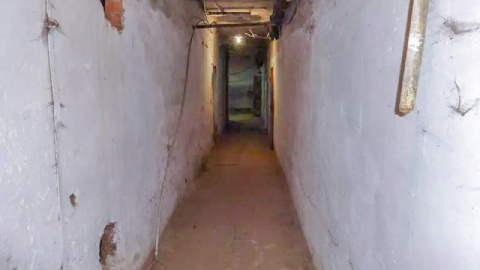 Pasillo en un sótano de Izolyatsia