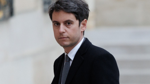 Gabril Attal llega al Palacio del Elíseo para la reunión semanal del gabinete. Gabril Attal llega al Palacio del Elíseo para la reunión semanal del gabinete.