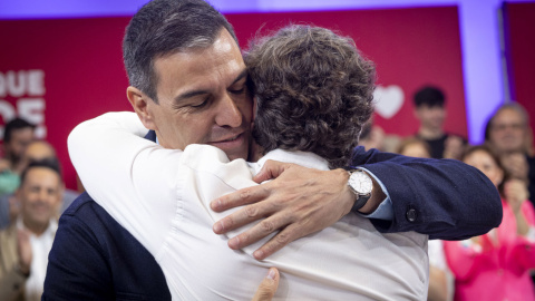 Pedro Sánchez (i) en un acto electoral en San Sebastián en el que arropa al candidato a lehendakari, Eneko Andueza (d). Pedro Sánchez (i) en un acto electoral en San Sebastián en el que arropa al candidato a lehendakari, Eneko Andueza (d).