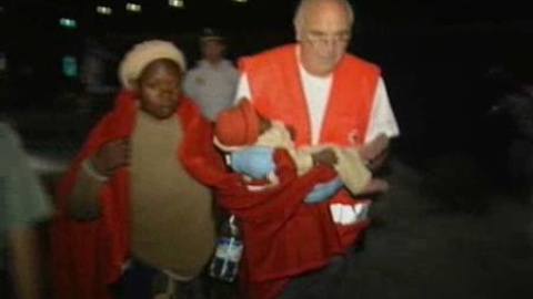 76 inmigrantes llegan en patera a la costa de Granada 76 inmigrantes llegan en patera a la costa de Granada