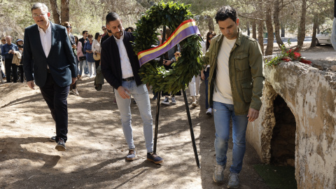 El PSPV-PSOE de Paterna (Valencia) conmemora el Día de la República en el Paredón de España El PSPV-PSOE de Paterna (Valencia) conmemora el Día de la República en el Paredón de España