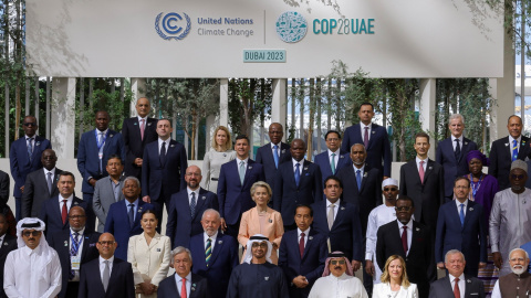 Foto de familia de los líderes que participan en la COP28 de Dubái, a 1 de diciembre de 2023. Foto de familia de los líderes que participan en la COP28 de Dubái, a 1 de diciembre de 2023.