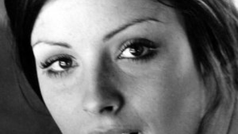 Más allá de la leyenda negra de Amparo Muñoz, icono del feminismo y precursora del Me Too Más allá de la leyenda negra de Amparo Muñoz, icono del feminismo y precursora del Me Too