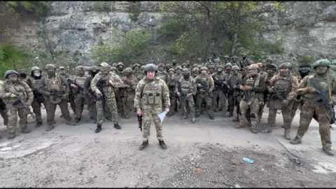El jefe de Wagner, rodeado de cadáveres: "¿Dónde está la munición? Abandonamos Bajmut el 10 de mayo" El jefe de Wagner, rodeado de cadáveres: "¿Dónde está la munición? Abandonamos Bajmut el 10 de mayo"