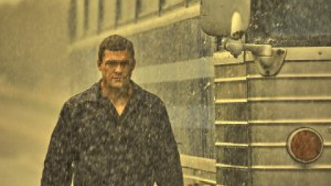 'Reacher' es, básicamente, un tipo grande intentando salir del lío en el que le han metido 'Reacher' es, básicamente, un tipo grande intentando salir del lío en el que le han metido