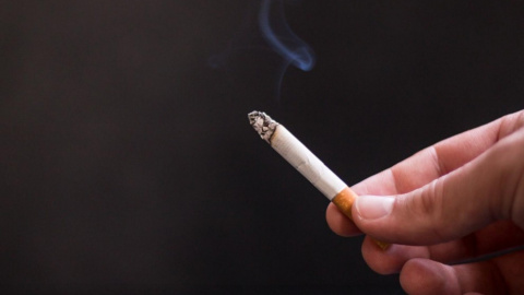 La recaudación tributaria por la venta de tabaco se acerca al coste que según varios estudios genera su consumo al sistema sanitario La recaudación tributaria por la venta de tabaco se acerca al coste que según varios estudios genera su consumo al sistema sanitario