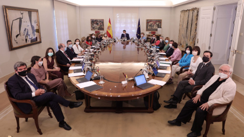 Primer Consejo de Ministros tras la remodelación del Gobierno de coalición. Primer Consejo de Ministros tras la remodelación del Gobierno de coalición.